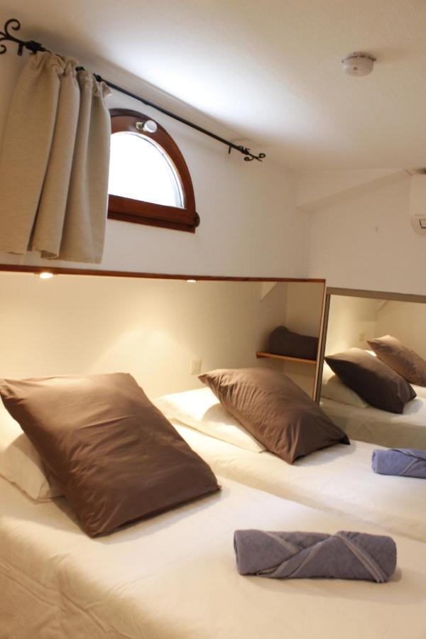 Peniche Le Black Mountain Hotel Villepinte  Luaran gambar